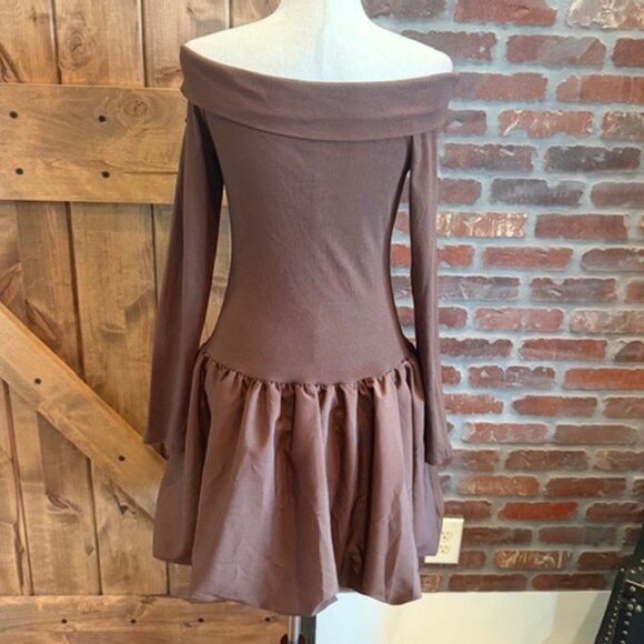 Chocolate Brown Off Shoulder Bubble Hem Mini Dress Size Large Y2K Coquette NWT - Picture 4 of 11